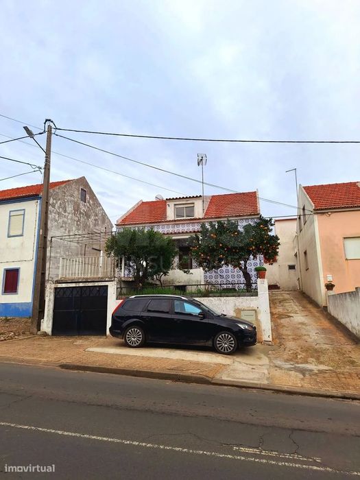 Moradia T4 com jardim e terraço em Santiago do Cacém