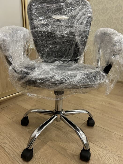 Продам офисное кресло