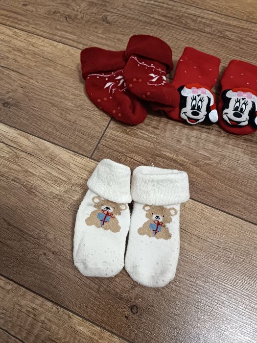 Świąteczne skarpety antypoślizgowe H&M 13/15 - 4 szt