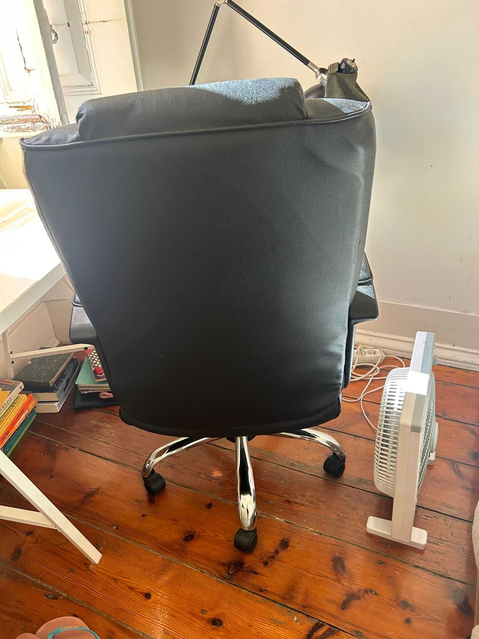 Cadeira gamer + mesa de trabalho