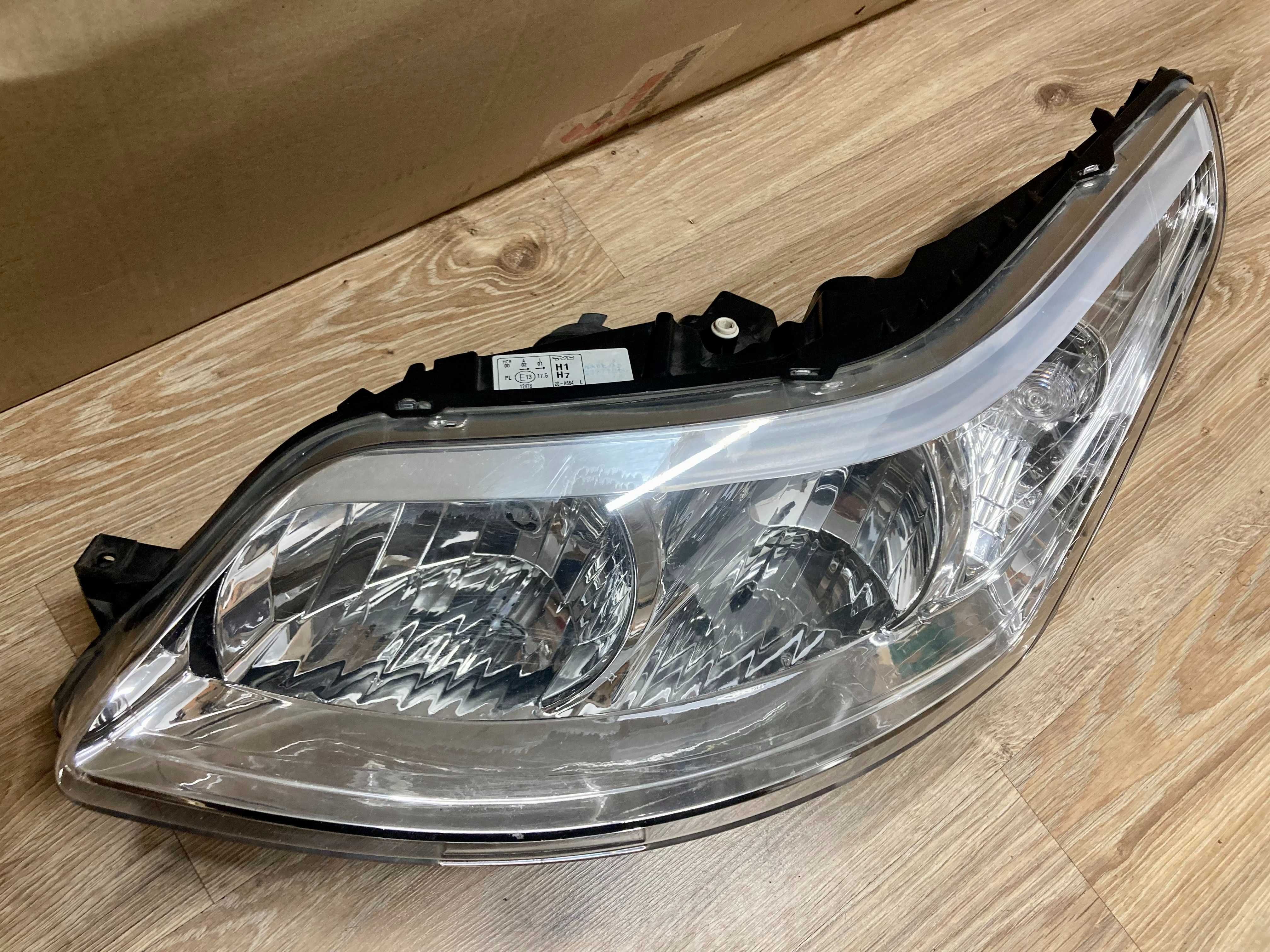 Lampa lewa przód TYC reflektor CITROEN C4