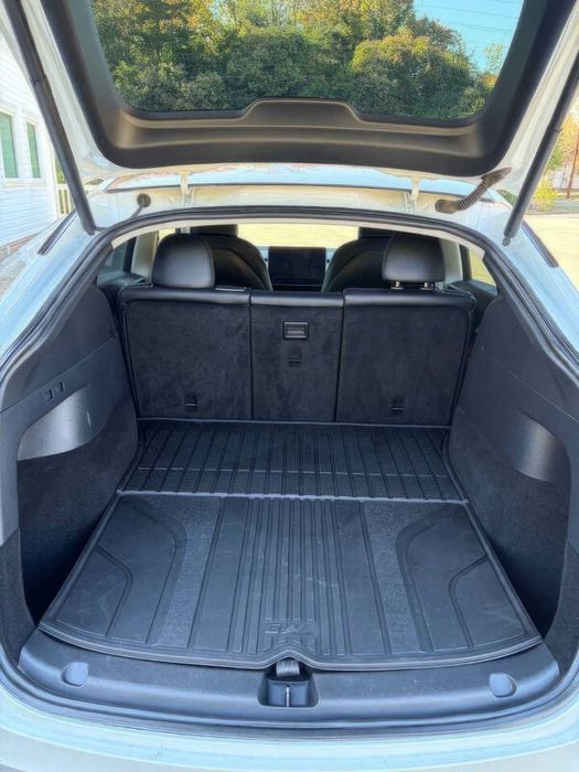 Tesla Model Y Long Range      2020