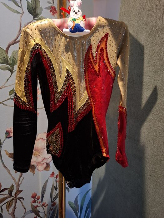 Оренда прокат гімнастичний купальник для повітряної гімнастики