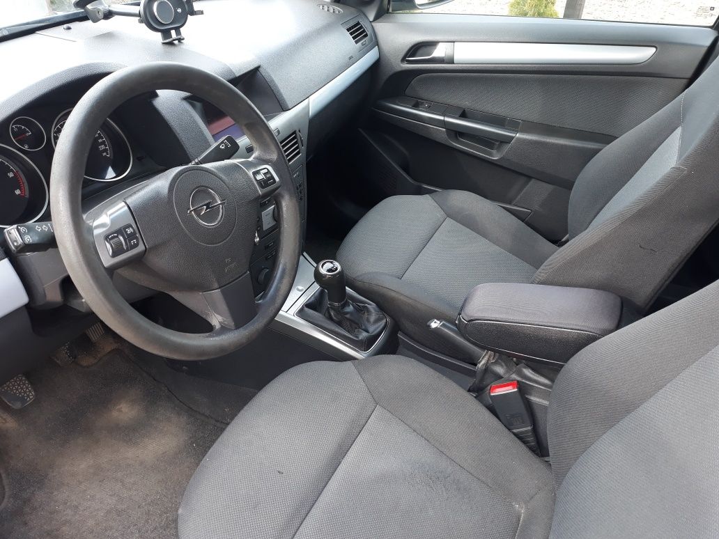 Opel Astra H 1.9 Cdti