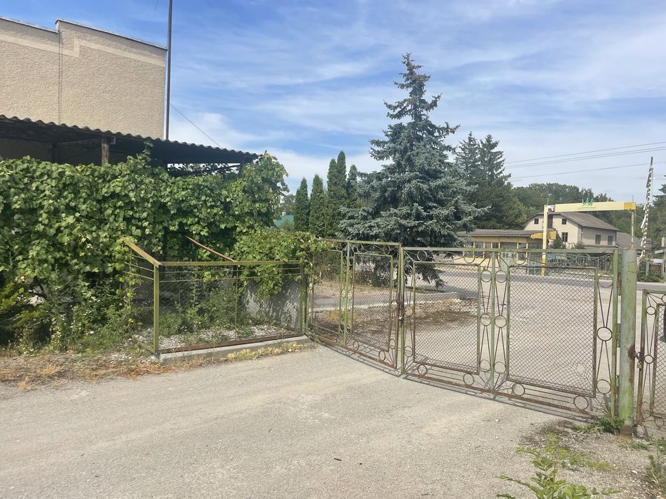 Продам приміщення вільного призначення