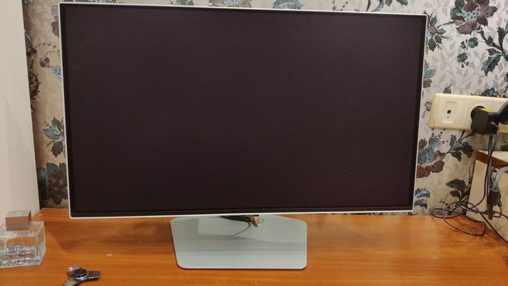 Samsung Odyssey OLED G6 - 27" QHD / 240 Гц / 1 мс