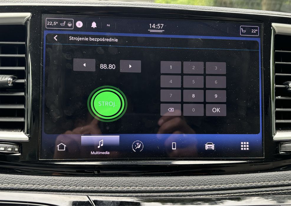 uconnect 5 Chrysler Pacifica polski mapy lektor lampy youtube spotify