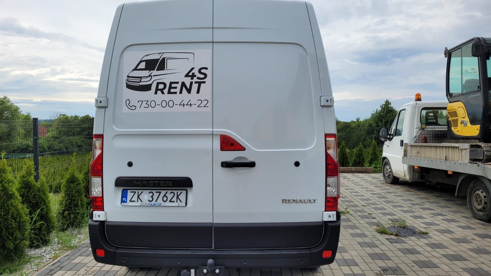 Wynajem busa wynajmę wypożyczalnia. Pojazdy użytkowe transport