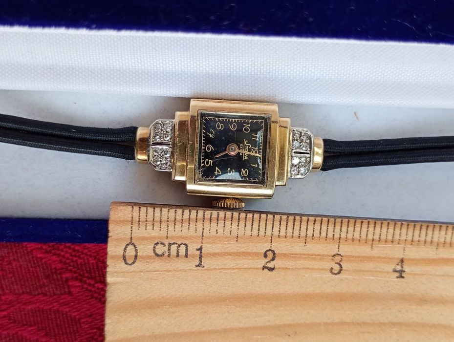 Часи Stowa золото 585 діаманти