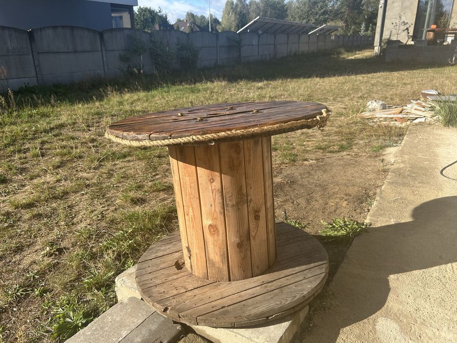 Stół drewniany okrągły