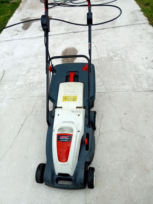 Sprzedam kosiarkę elektryczną 1600w