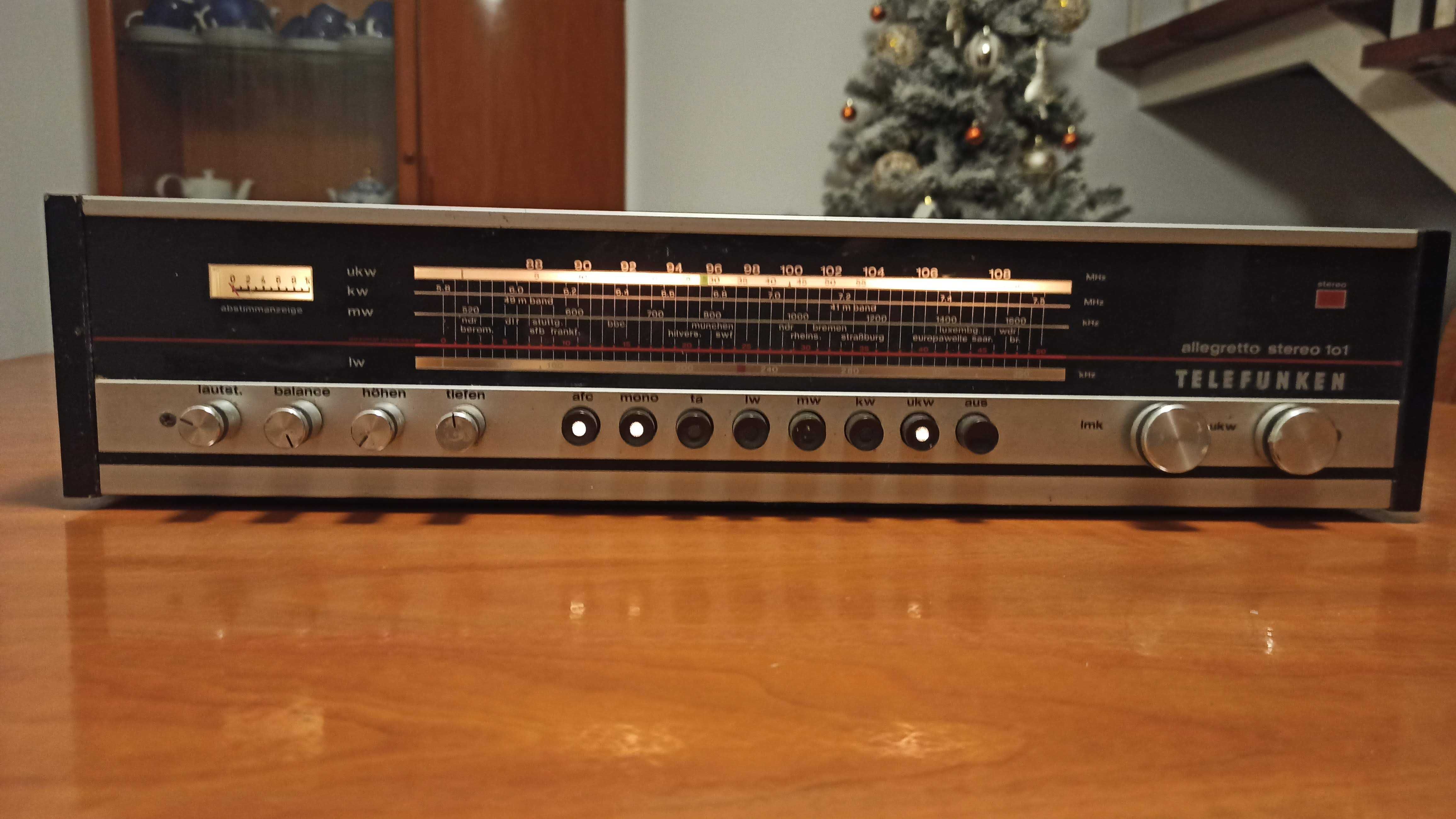 Rádio vintage Telefunken Allegretto Stereo 101