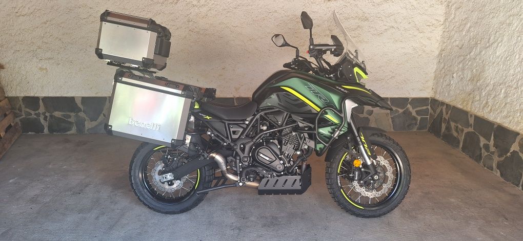 Benelli TRK 702X 35kw 0km