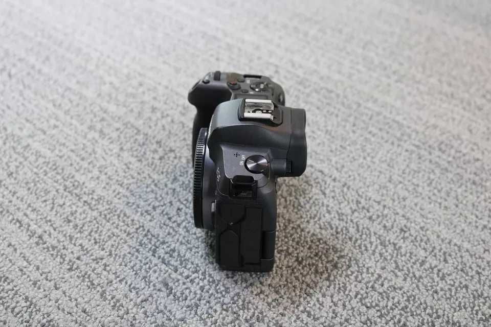 Canon EOS R body (bez obiektywu)