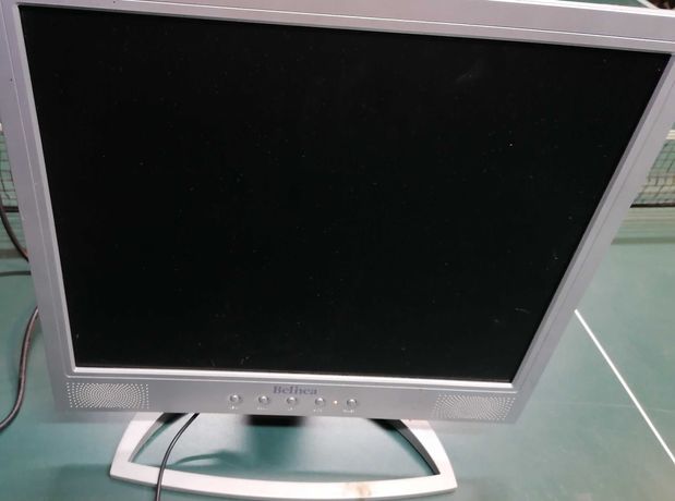 Monitor LCD 17 cali z głośnikami. Belinea - MAXDATA 101725 na części