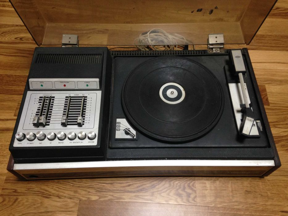 Radiotehnika Melodija - 103 stereo. Вініловий програвач!