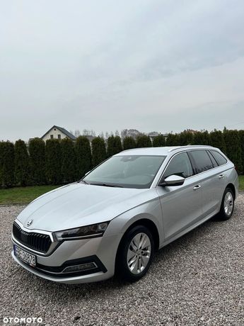 Skoda Octavia kombi  2.0 TDI 2022 rok. 18000km  AMBITION