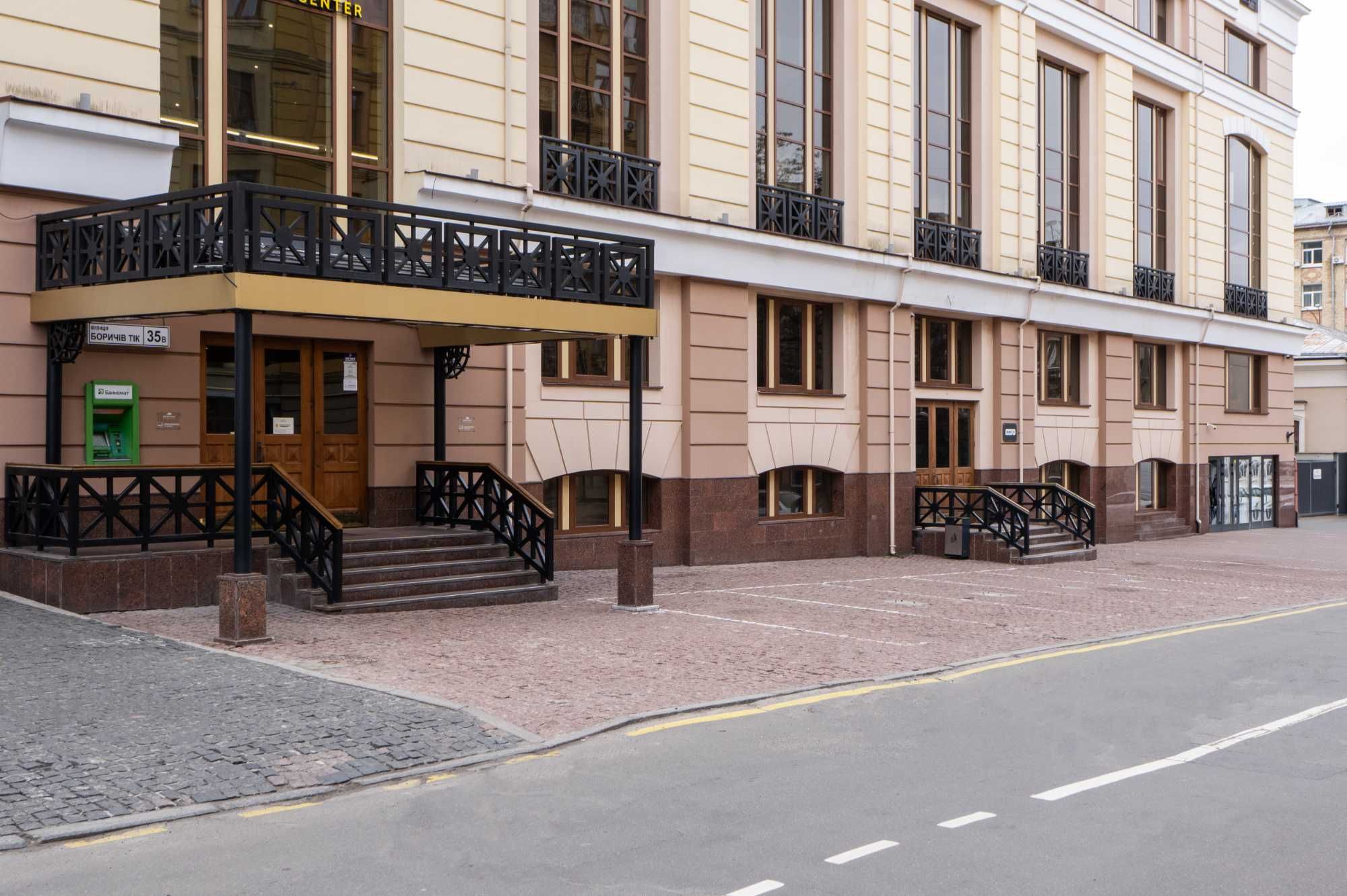 Продаж офісної будівлі (4057 кв.м.) в центрі Подола, без комісії