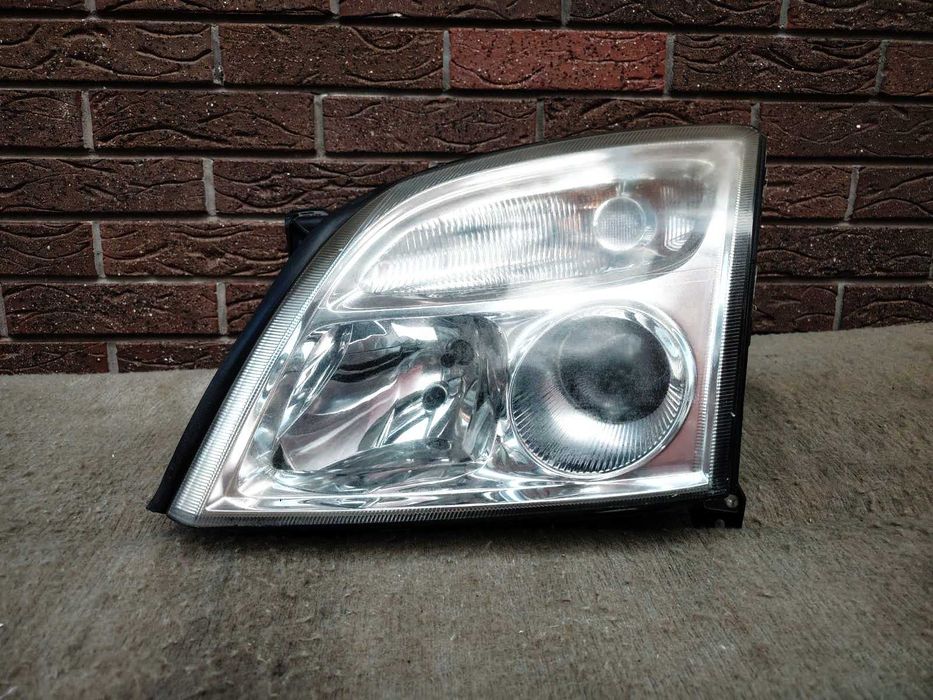 Фара  передня ліва  Опель Вектра Opel Vectra C 02-05 р.в
