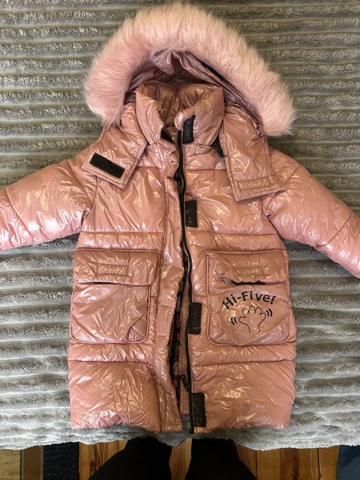 Зимова куртка на дівчинку
