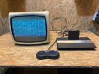 Konsola Atari 2600 Pac-Man + telewizor Unitra Vela 203