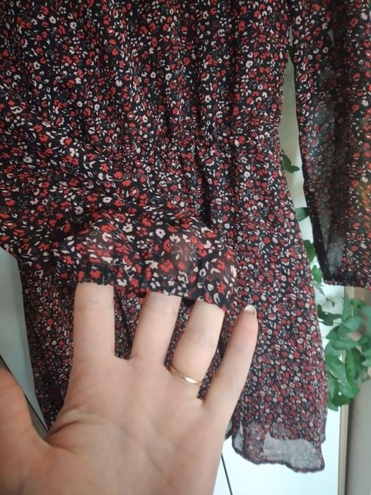 Sukienka z długim rękawem zwiewna