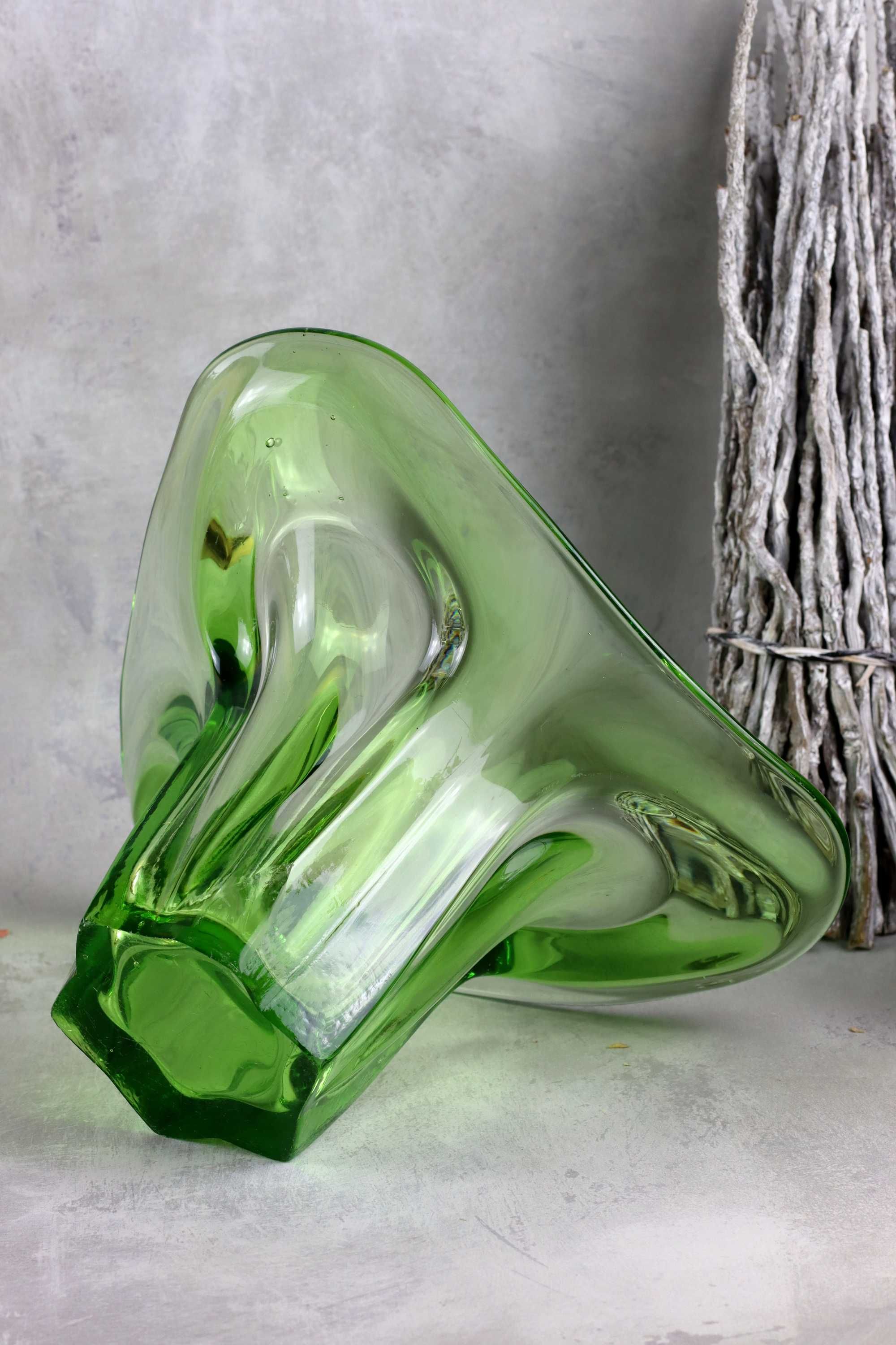 Zielony wazon Rotterdam HSG Huta Ząbkowice szkło kolorowe B. Kupczyk