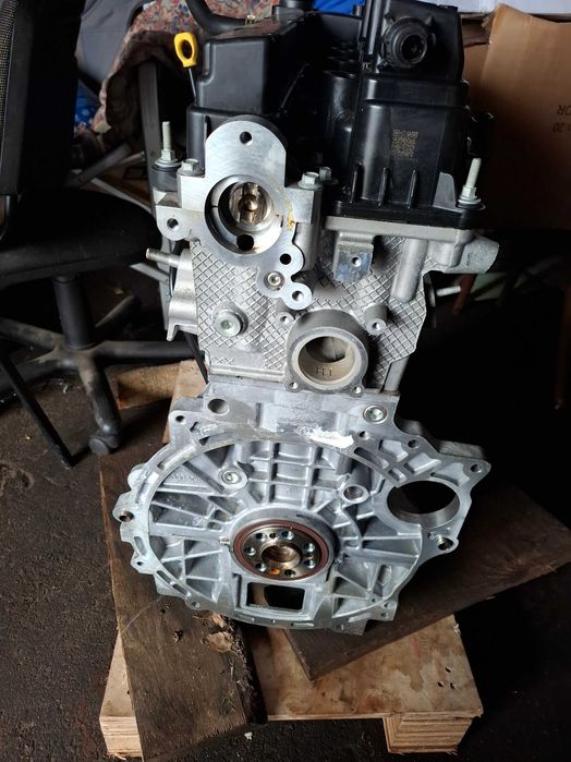 Мотор двигатель, коробка, стартер  JEEP 2.4