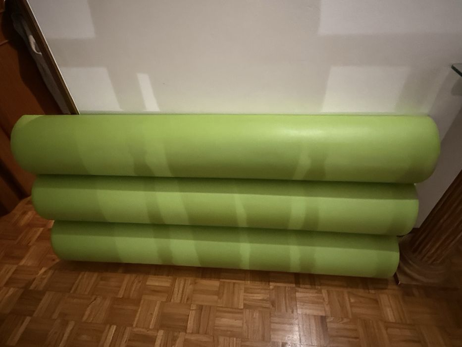 Almofada para parede para fazer conjunto com cama como nova