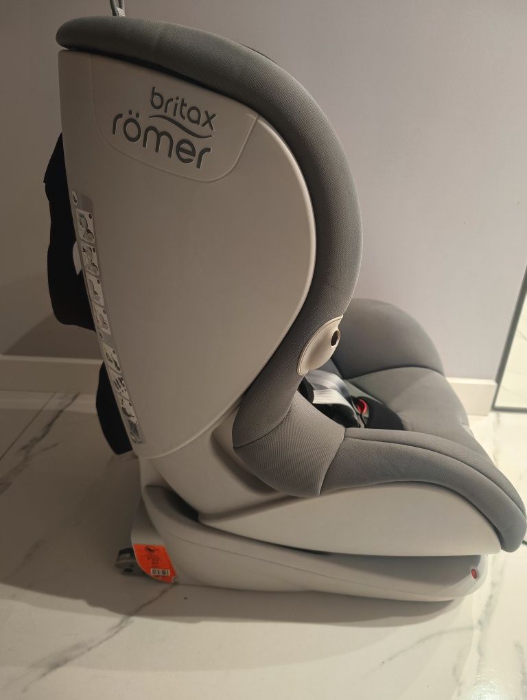 Fotelik samochodowy Britax Romer Trifix  ECE R44/04 9-18kg