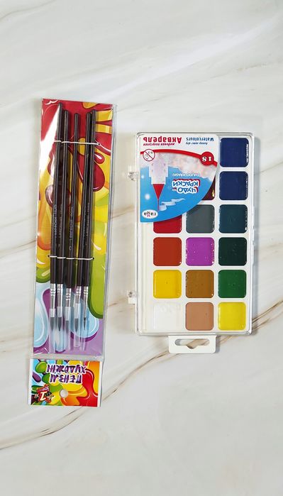 Краски акварельные медовые полусухие 18 шт Гамма