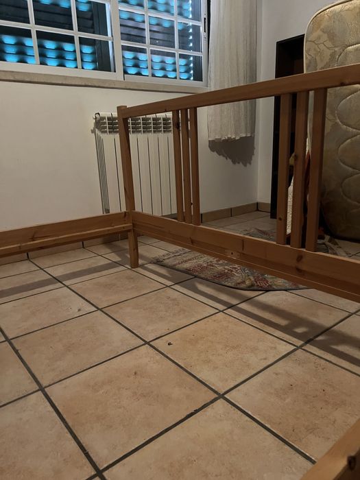 Cama de Madeira + Estrado