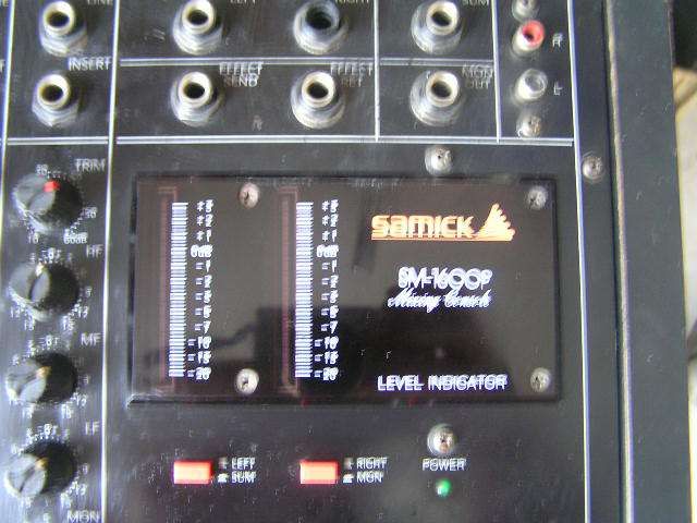 mesa de mistura samick sm1600