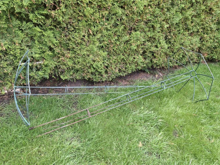 Опора зонтик для садових рослин