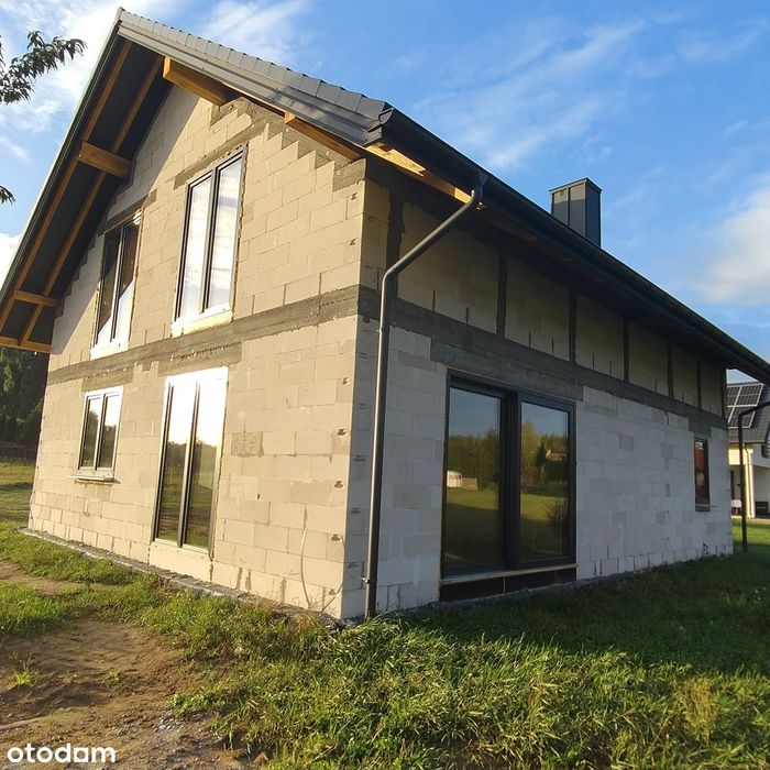 Z dala od zgiełku – dom jednorodzinny na skraju malowniczej polany