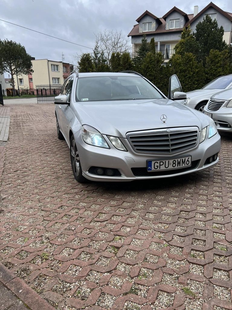 Mercedes  Benz   E -klasa 2012