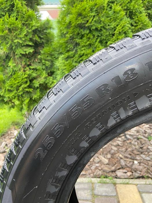Nokian 255 55 18 зимова шипована