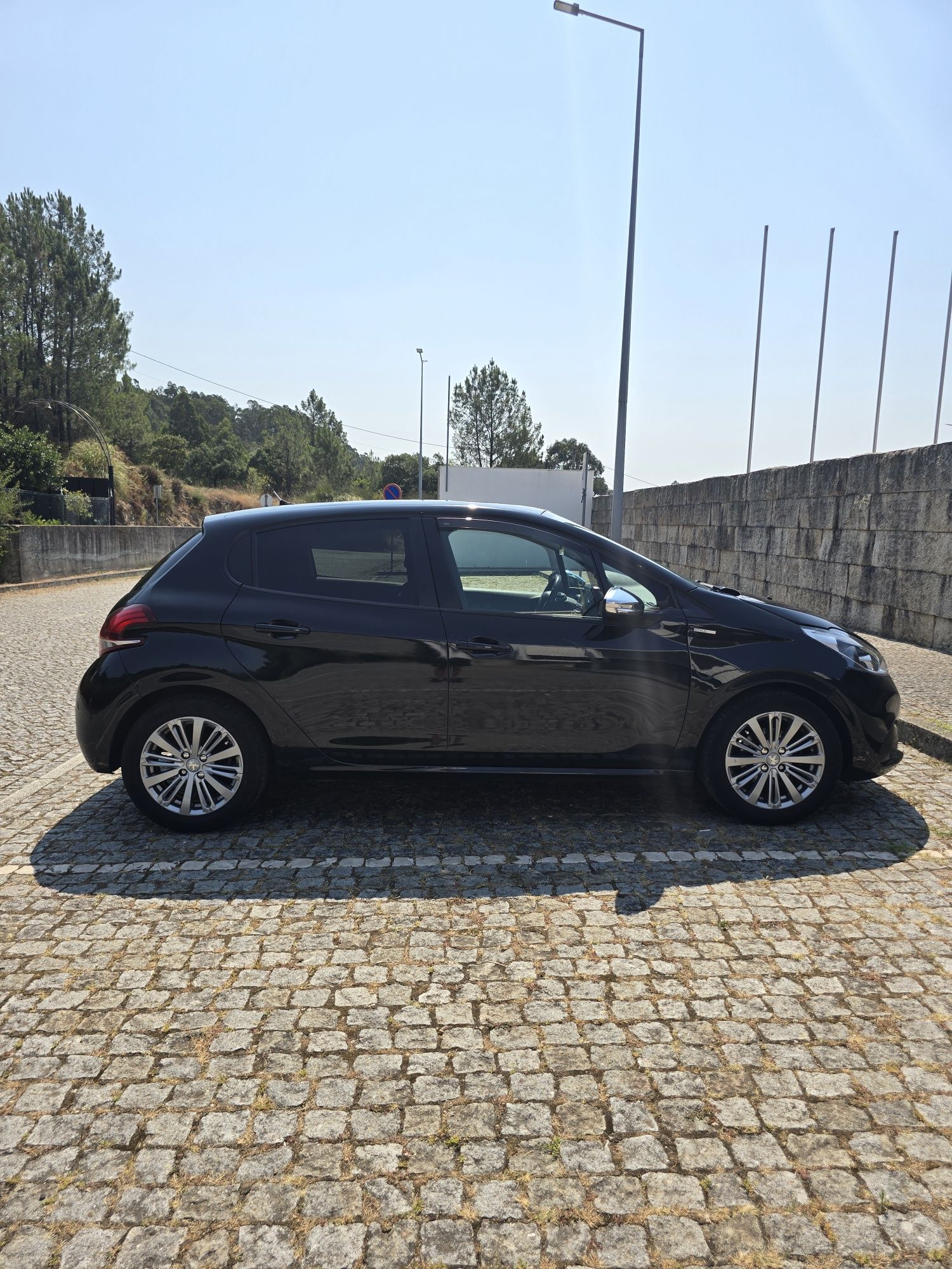 Peugeot 208, 1.2 Pure-Tech Style