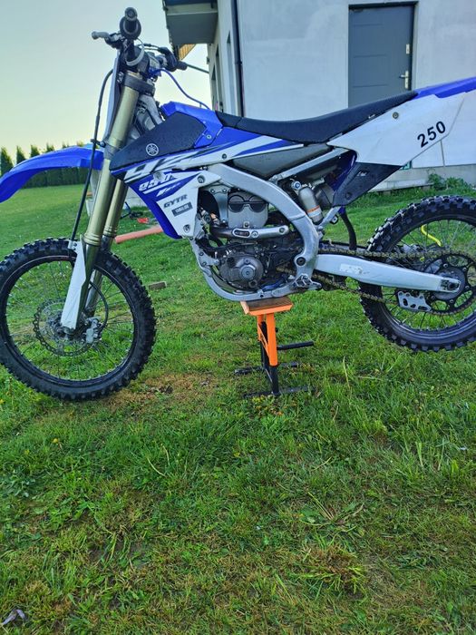 cross Yamaha yzf 4t 250 *wtrysk*