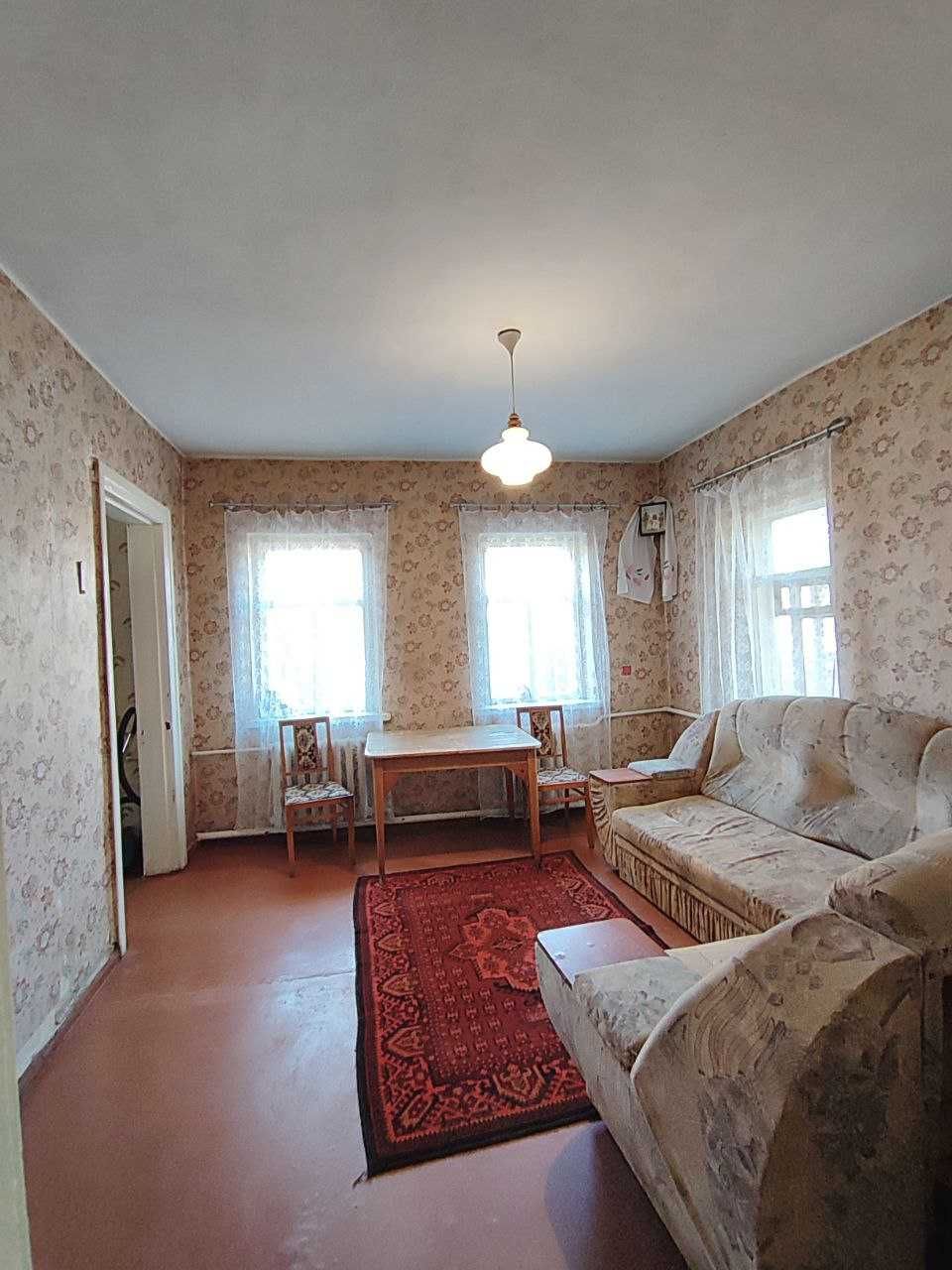 Продам будинок в Дергачах по вулиці Садовій.