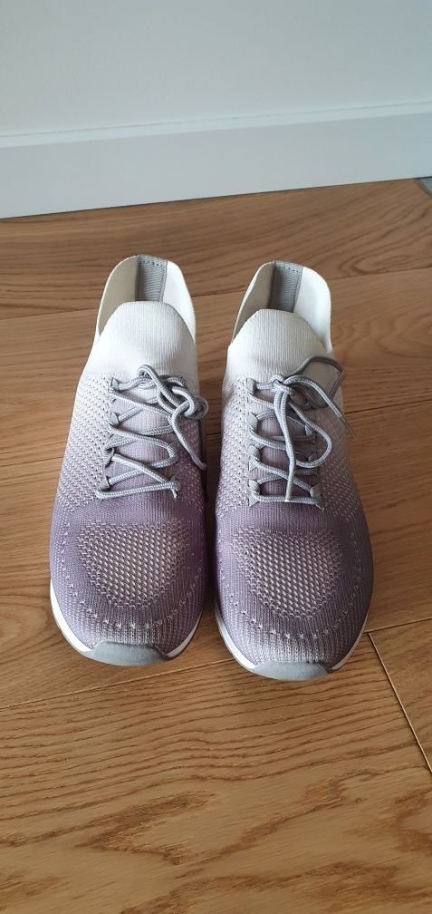 Buty DKNY rozmiar 40