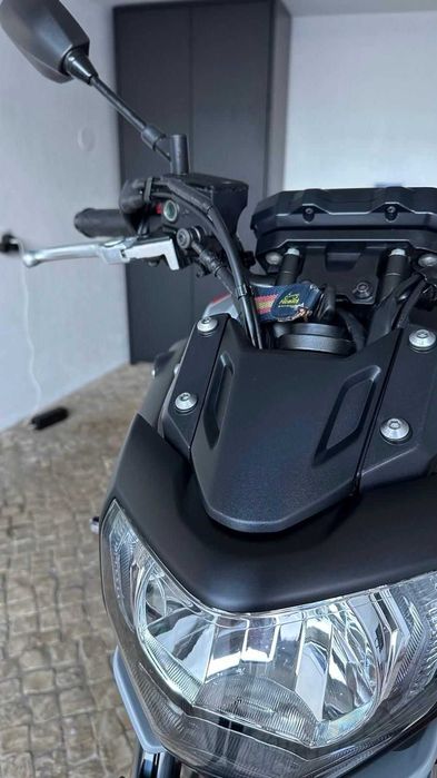 Yamaha MT-07 2020 – 35 kW no livrete, Linha Akrapovic Carbon