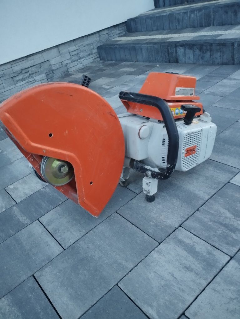 Przecinarka Spalinowa Stihl.