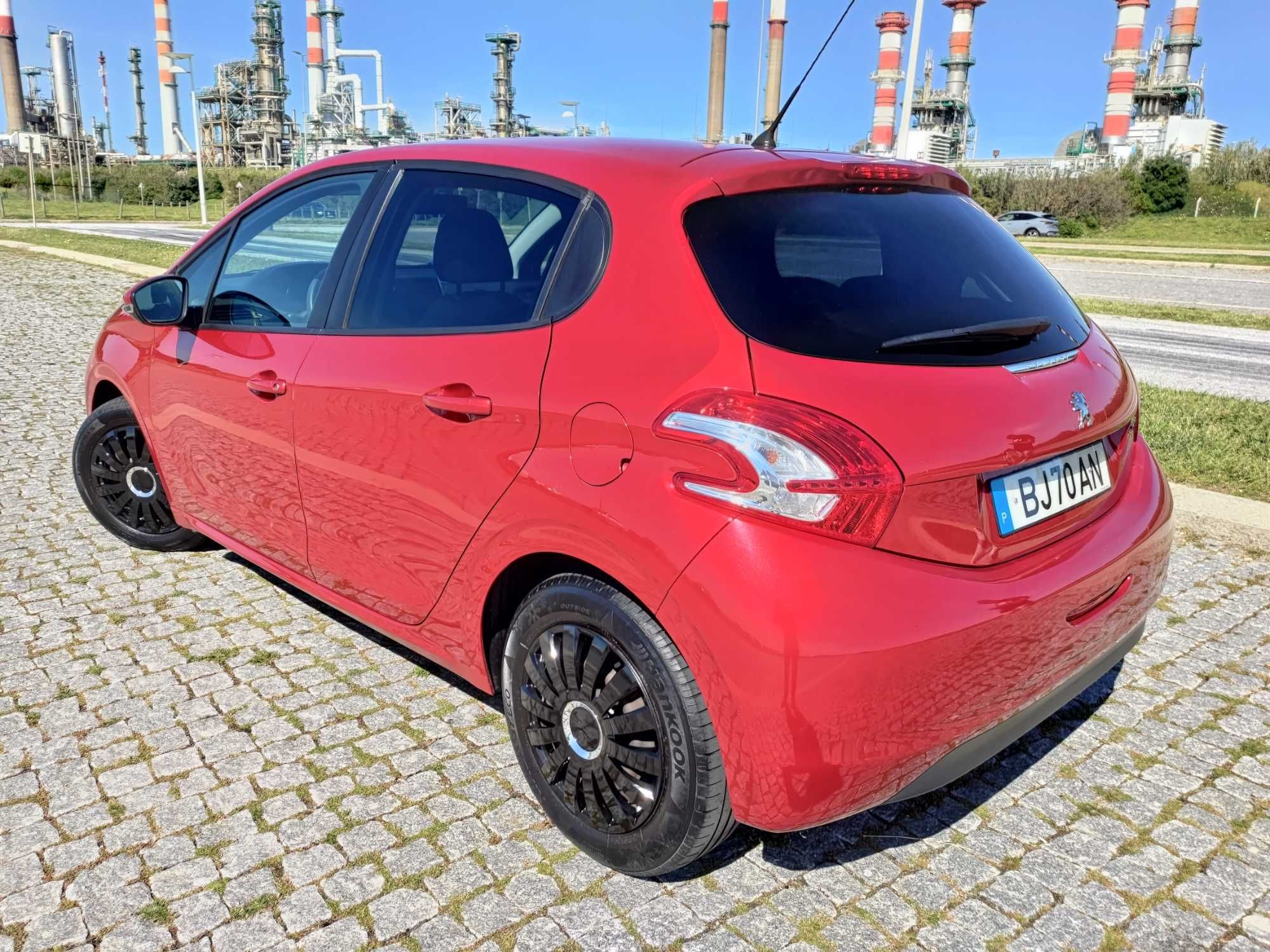 Peugeot 208 1.0 VTi Active 68cv / Gasolina / 125000km / 04/2015
