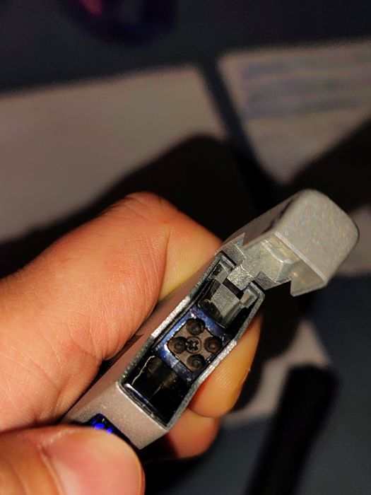 Zapalniczka elektryczna która odpala nawet w deszcz i przy wietrze