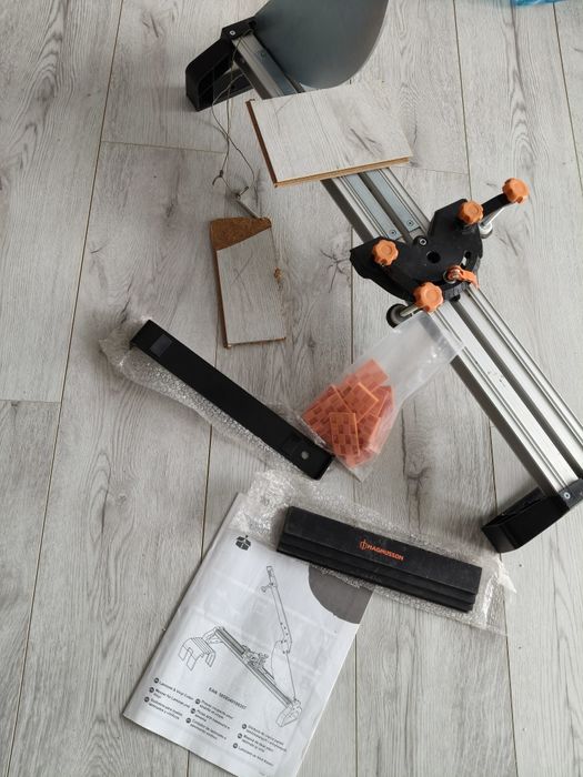 gilotyna do cięcia paneli laminowanych i winylowych