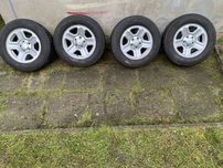 Kola jeep 5x127 r16 felgi z oponami zimowymi