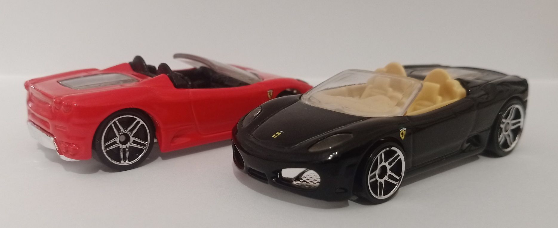 Ferrari F430 Spider x 2. Hot Wheels 1:64 + Pininfarina Battista 1:64