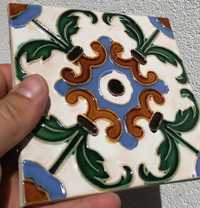 Azulejos artesanais feitos à mão