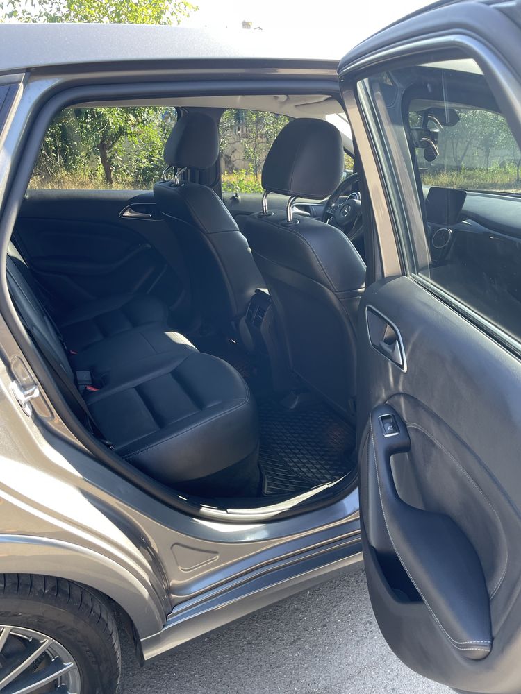 Продам Mercedec b250e